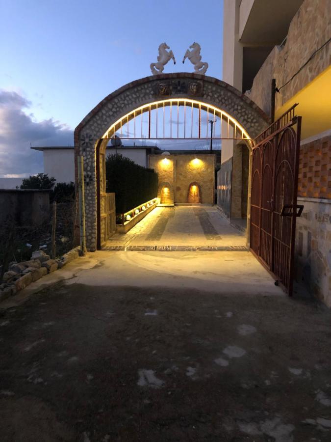 The Sunset Villa Leven Vlorë Eksteriør bilde